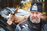 Autoilijoiden kouluttamisen hirvi- ja muissa riistaeläinkolareissa toimimiseen pitäisi alkaa jo autokouluissa, kannustaa kiteeläinen Reijo Jumppanen, Hirvimerkki!-kampanjan ideoinut pitkän linjan metsästäjä.