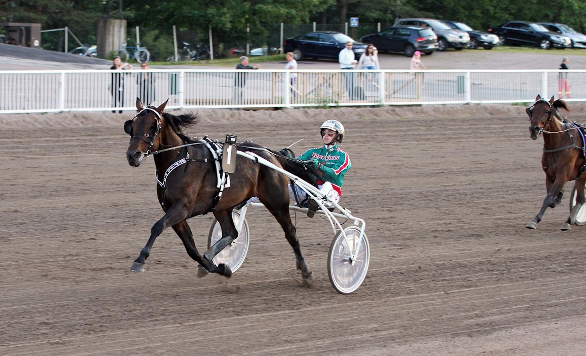 Grainfield Oliver ja JukkaTorvinen olivat omaa luokkaansa omalla juoksullaan.