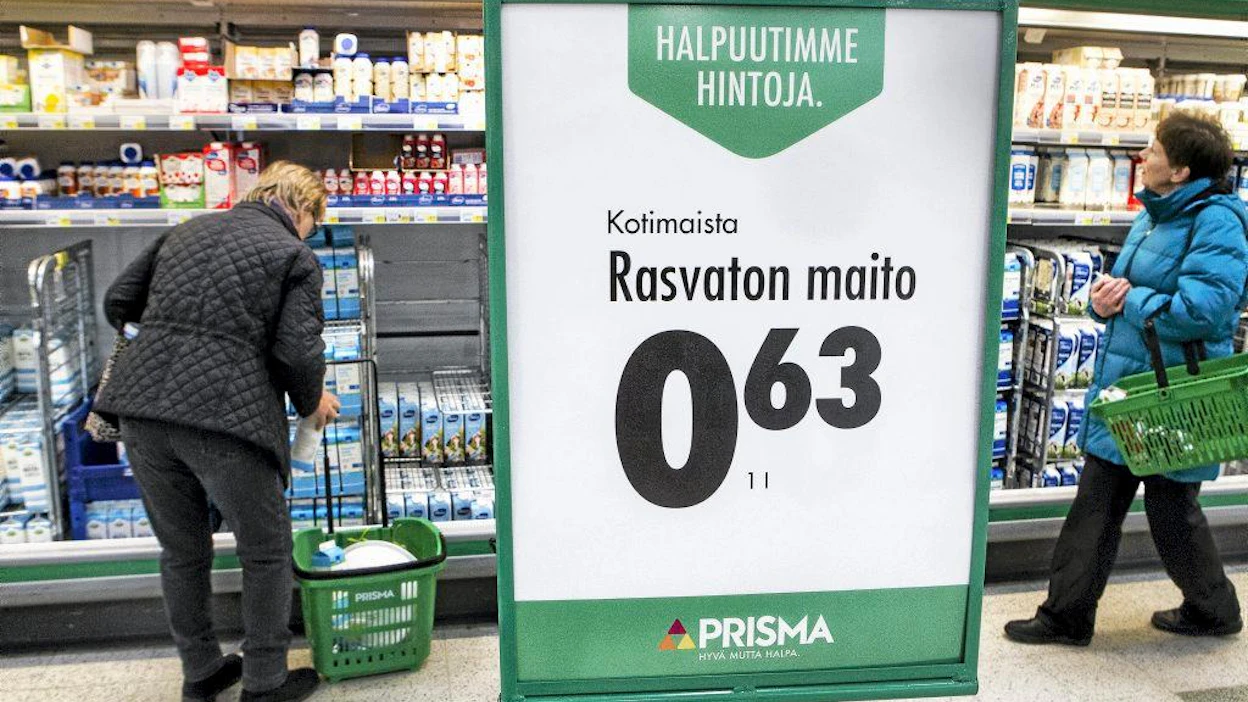 "Kaupan taistelu markkinaosuuksista osui elintarviketeollisuuden kannalta pahimpaan mahdolliseen aikaan", sanoo johtaja Heli Tammivuori Elintarviketeollisuusliitosta.