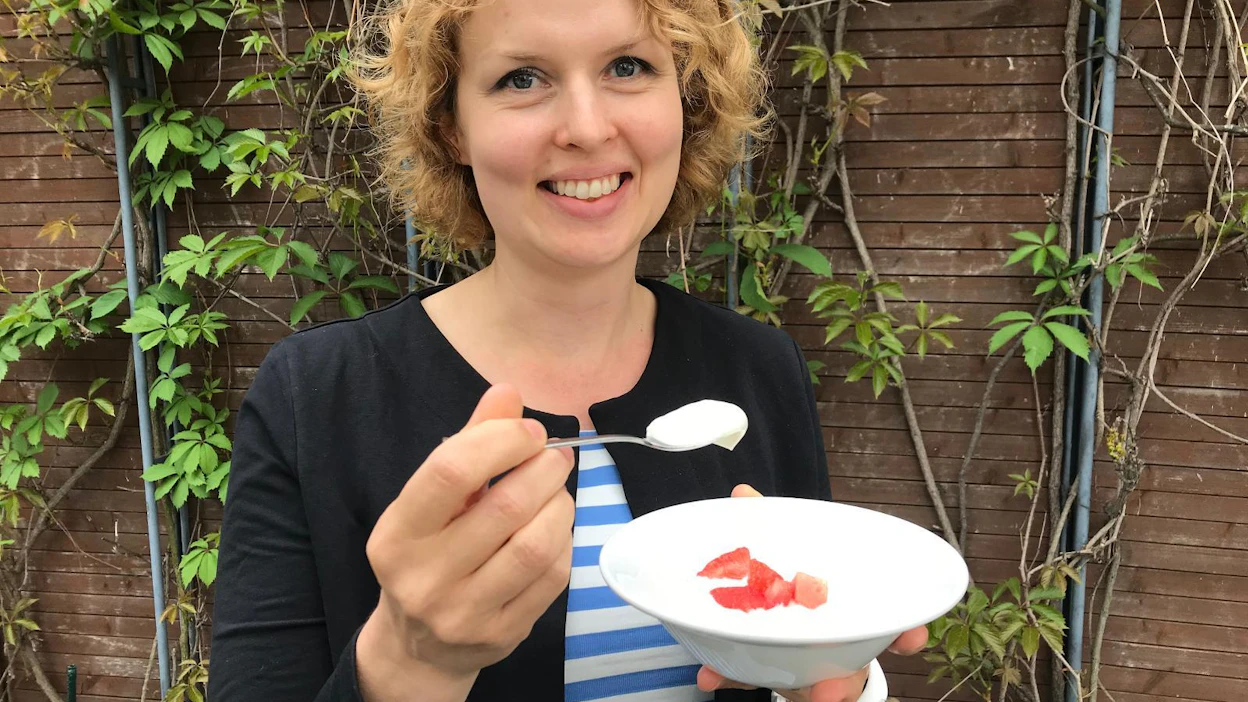 Tiina Sirkjärven tavoitteena on saada lisää joustavuutta syömiseen. Hänelle maitotuotteet ovat tärkeä osa ravitsemusta.