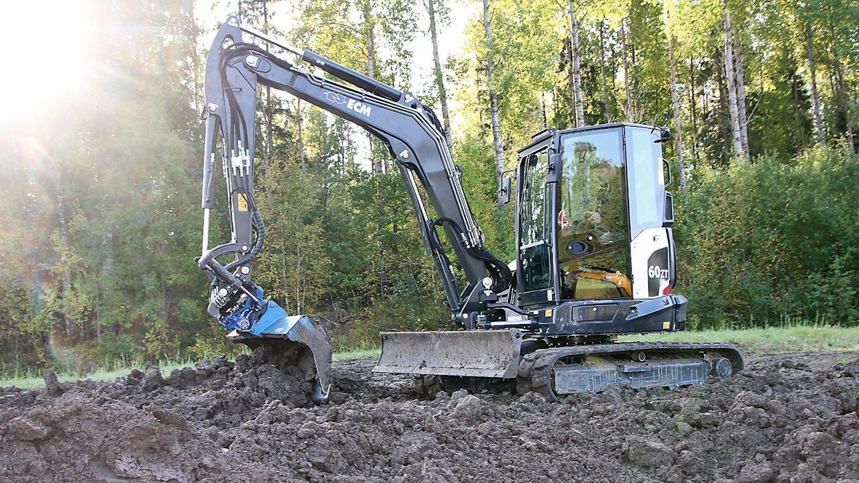 ECM 60ZT -kaivinkone sai testeissä huonoimmat pisteet näkyvyysalueestaan.