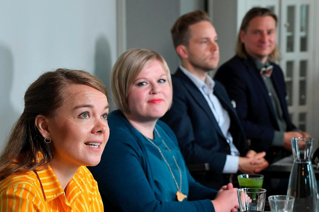 Keskustan puheenjohtajaehdokkaat Katri Kulmuni, Annika Saarikko, Petri Honkonen ja Ilkka Tiainen vastailivat kysymyksiin politiikan toimittajien tentissä Helsingissä elokuun lopussa.