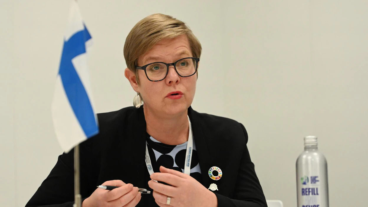 Glasgown ilmastokokouksen neuvotteluihin osallistunut Krista Mikkonen pitää merkittävänä luonnonsuojelun ja ennallistamisen korostamista ilmastokokouksen päätöstekstissä: "Ilmastokriisiä ja luontokriisiä ei voi ratkaista erillään.”