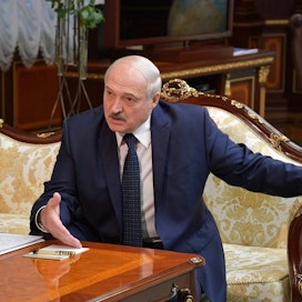 EU:n ulkoministerit aikovat määrätä pakotteita Valko-Venäjän itsevaltaiselle johtajalle Aljaksandr Lukashenkalle, kertovat AFP:n diplomaattilähteet. LEHTIKUVA / AFP