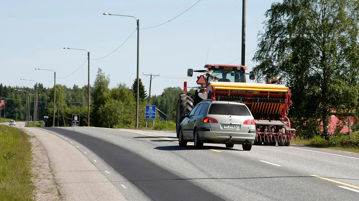 Elykeskus muistuttaa, että sää vaikuttaa myös töiden tekemiseen, sillä sade voi sotkea aikataulun.