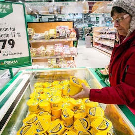 Myyntirajoitus koskee suosituimpia juustomerkkejä, kuten Valion Oltermannia. Kuvituskuva.