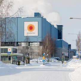 Oulussa Stora Ensolla toimii sellutehdas ja viime vuonna käynnistynyt kartonkikone. Noin miljardin euron investointisuunnitelmaan kuuluu toisen kartonkikoneen lisäksi kemihierretehdas.