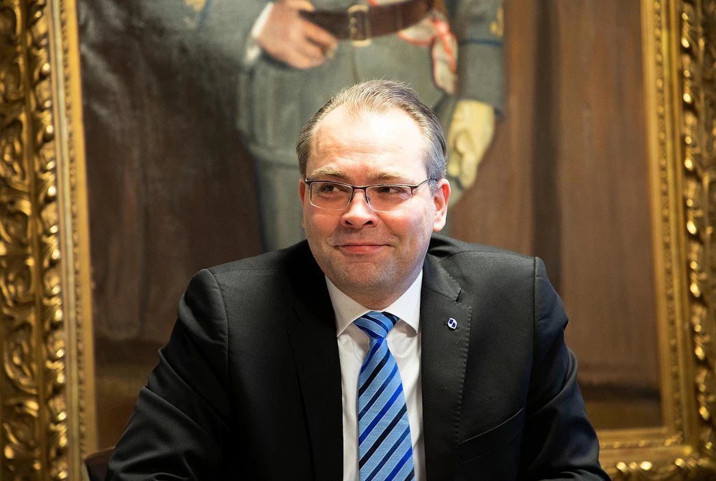 Jussi Niinistö siirtyy johtamaan Kannuksen kaupunkia. Keski-Pohjanmaalla sijaitsevassa Kannuksessa on noin 5 500 asukasta.