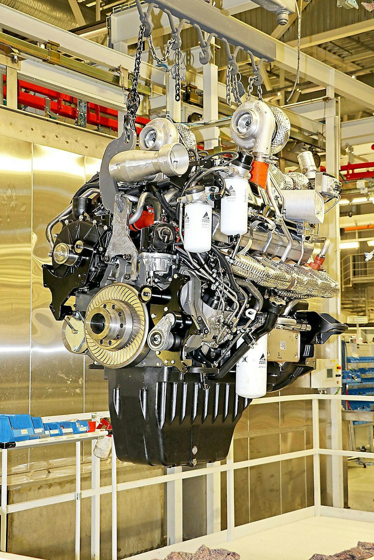 V-12-moottori on Agco Powerin tehokkain malli, jota käytetään tällä hetkellä Ag- con suurimpien telatraktoreiden voimanlähteenä.