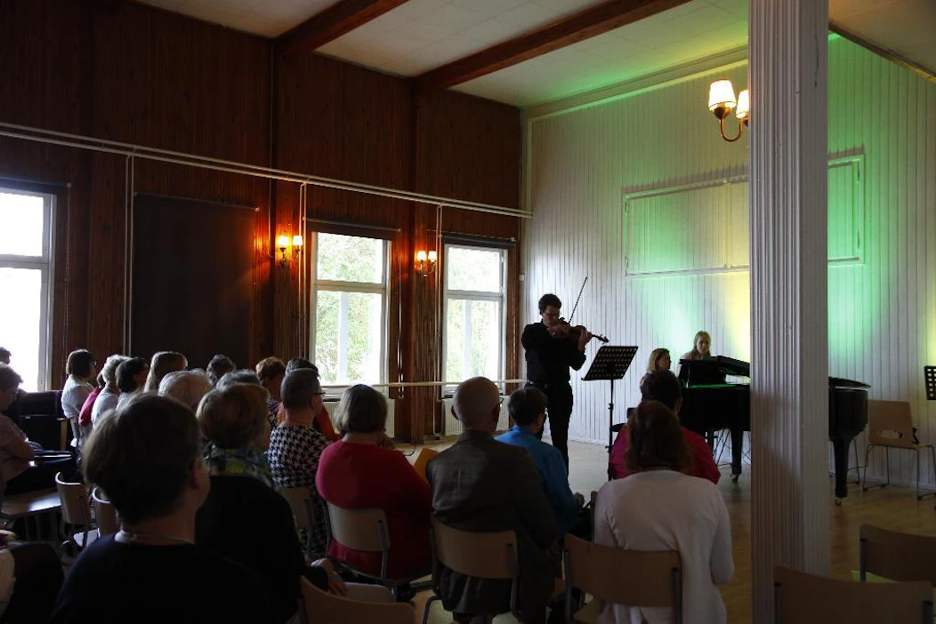 Kaakon kamarimusiikki -festivaali tuo klassisen musiikin huiput maaseudulle, jossa konsertit muulloin ovat kaukana.