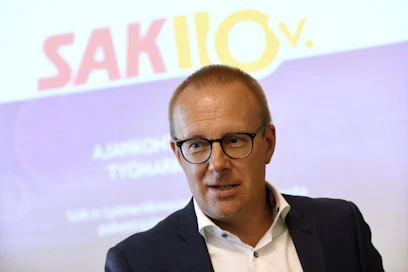 SAK:n puheenjohtaja Jarkko Eloranta pitää käsittämättömänä, että hallitus haluaa lisätä työttömien kohtaamaa byrokratiaa.  LEHTIKUVA / Markku Ulander