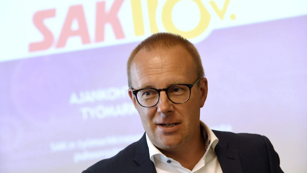 SAK:n puheenjohtaja Jarkko Eloranta pitää käsittämättömänä, että hallitus haluaa lisätä työttömien kohtaamaa byrokratiaa. LEHTIKUVA / Markku Ulander