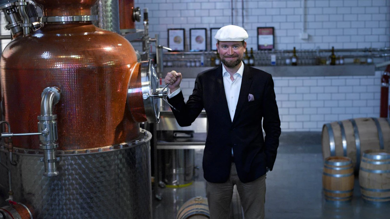 The Helsinki Distilling Companyn Master Blender Kai Kilpinen on tyytyväinen yrityksen ruisviskien menestykseen.