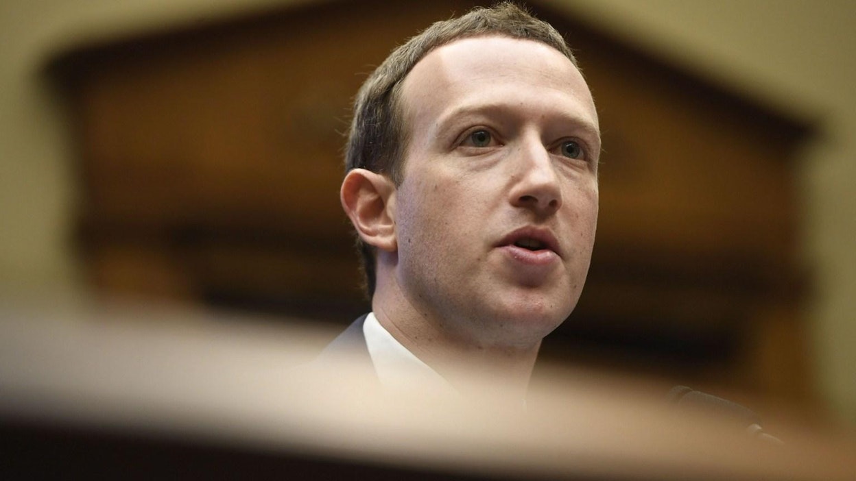 Mark Zuckerberg oli huhtikuussa Yhdysvaltain senaatin kuultavana samasta asiasta.