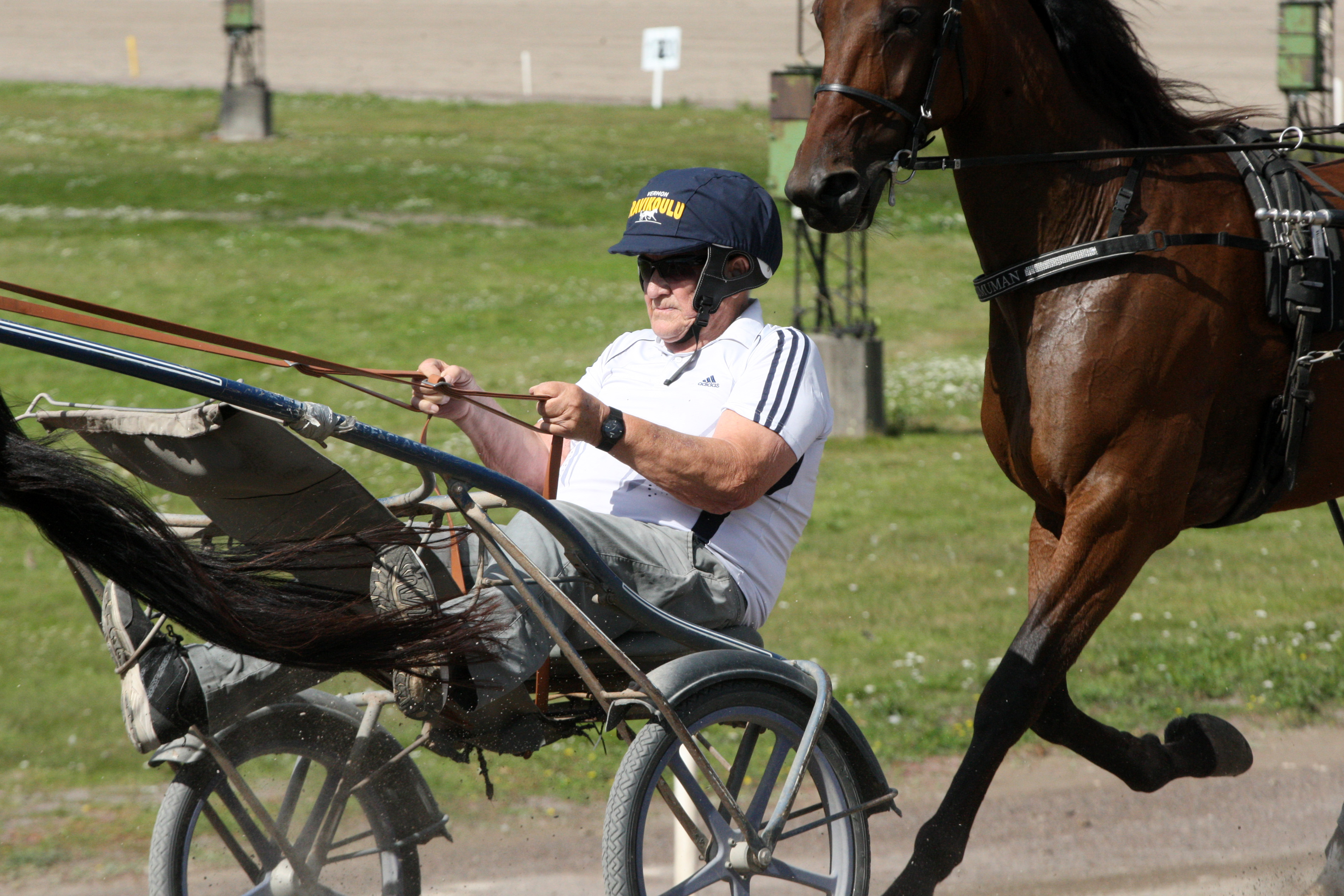 Timo Eve ajoi pitkän tauon jälkeen hevosella Vermossa.