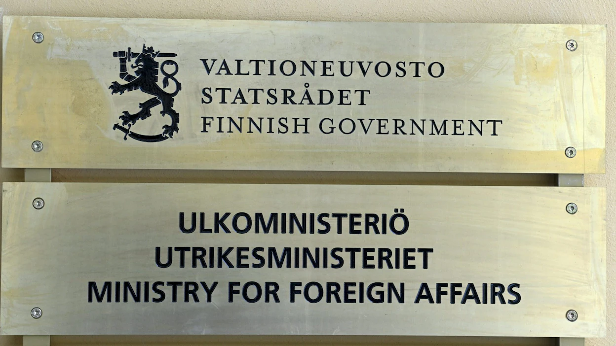 Ulkoministeriö on selvittänyt virkamiestyönä, miten Venäjän kansalaisten saamien turistiviisumien määrää käytännössä vähennettäisiin. Kuvituskuva. LEHTIKUVA / Heikki Saukkomaa.