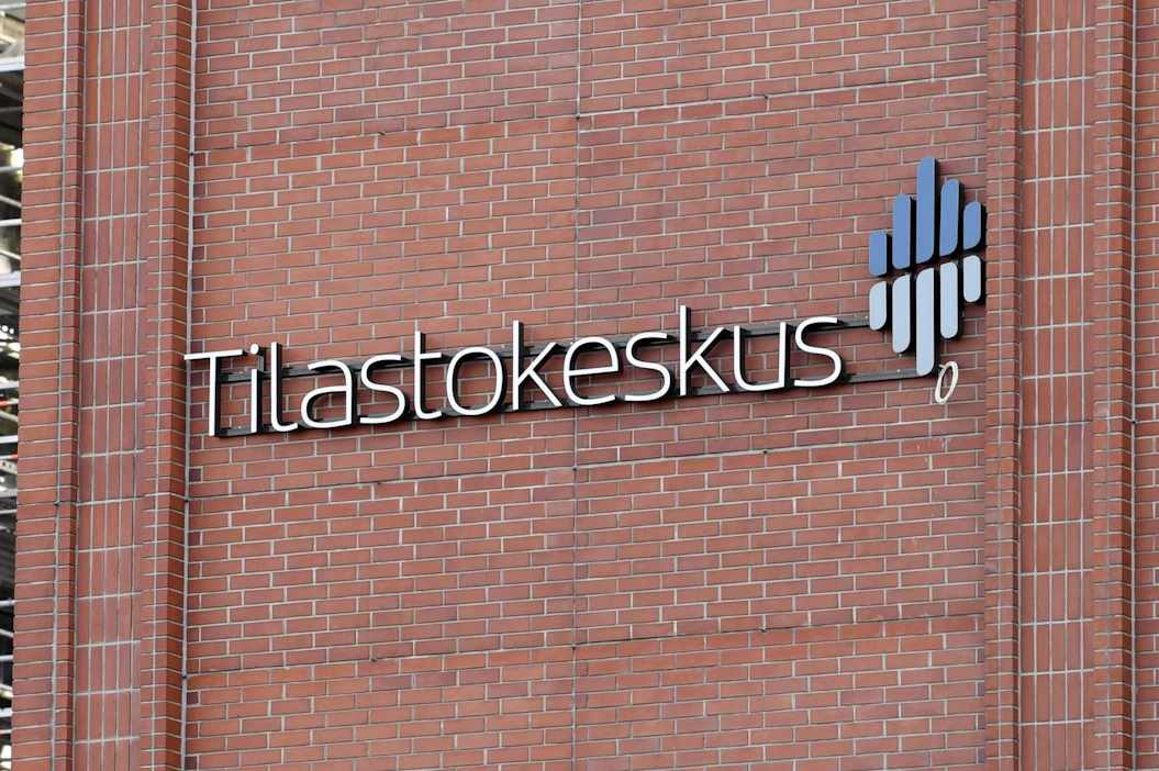 Suurten yritysten kausitasoittamaton liikevaihto laski marraskuussa 5,2 prosenttia vuoden takaisesta, kertoo Tilastokeskus.