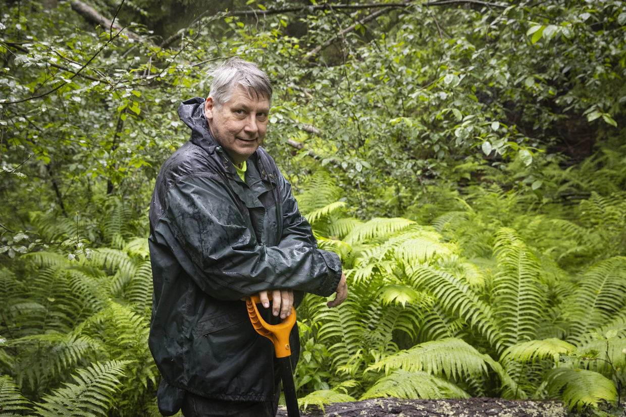 Jarmo Juuti kokee, että metsänomistaja ja alan toimijat voivat tulla harhautetuiksi, ellei Metsäkeskuksen asiantuntijalla ole riittävää biologista osaamista.