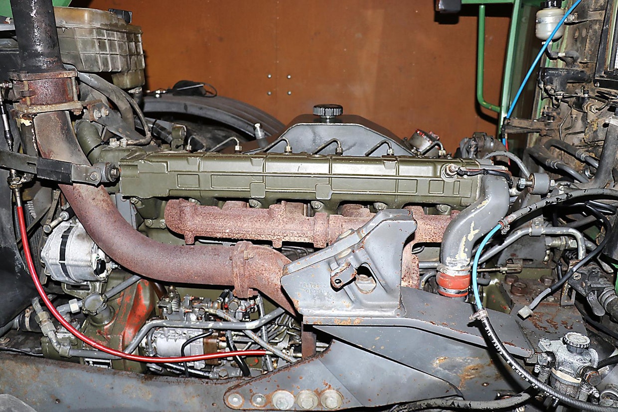 Moottorin venttiilit säädettiin ja suuttimien kärjet vaihdettiin. Jakajatyyppinen Bosch-syöttöpumppu vietiin valtuutettuun merkkihuoltoon, missä siihen asennettiin uusi pumppuyksikkö. Vanha yksikkö ei jaksanut nostaa polttoaineen ruiskutuspainetta riittävän korkealle.