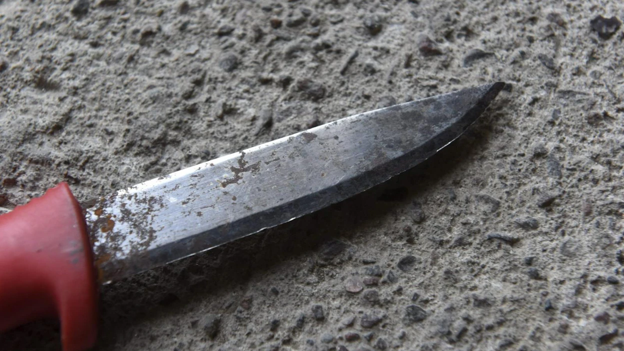 Tyypillisimmin nuorilla mukana ollut ase oli teräase, esimerkiksi puukko tai linkkuveitsi. LEHTIKUVA / Timo Jaakonaho