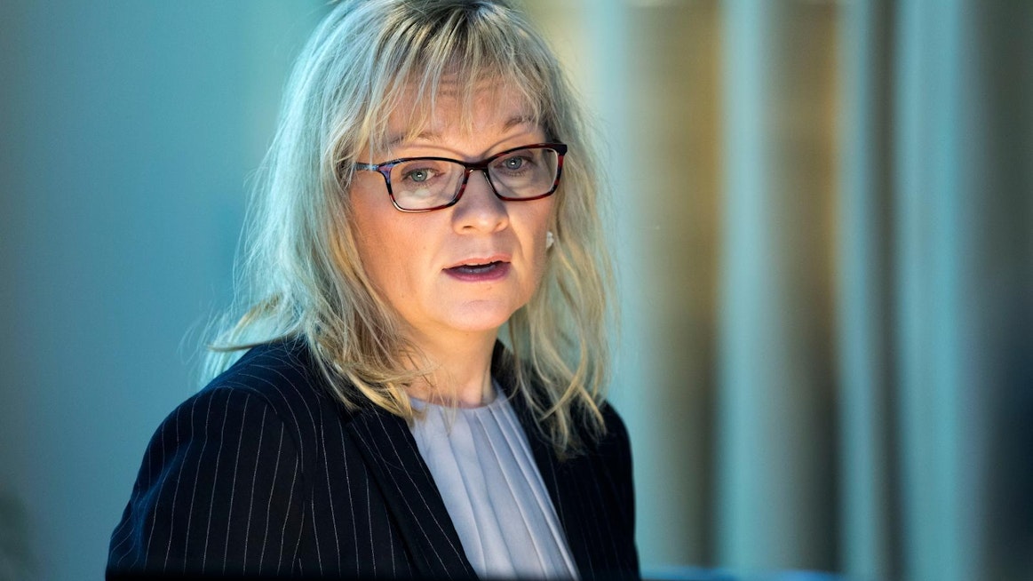 Päivi Niemi-Laine pitää UPM:n toimintaa "totaalisen tarpeettomana pullisteluna". Hän muistuttaa tiedotteessa, että yhtiön tulos syntyy työntekijöiden työstä.