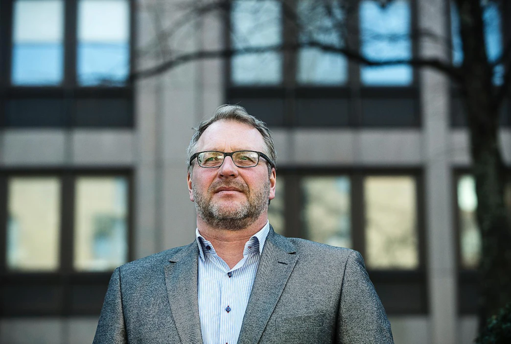 Paperiliiton Petri Vanhalan mukaan on selvää, että palkkojen täytyy määräytyä vientialoilla.
