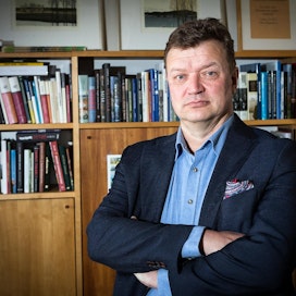 MT:n päätoimittaja ja keskustan sitoutumaton eurovaaliehdokas Jouni Kemppainen kannattaa Antti Kaikkosta keskustan puheenjohtajaksi.