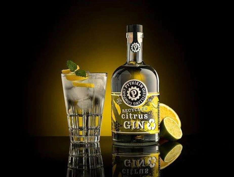 Sataprosenttisesti hävikkimausteista valmistettu Recycled Citrus Gin saavutti hopeaa arvostetussa IWSC 2020 -kilpailussa.