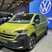 Vaikka uusi Transporter T7 on niin koriltaan kuin tekniikaltaan pääosin Fordin tuotantoa, on auto ilmeeltään vahvasti Volkswageniksi tunnistettava. Myös 4MOTIOn nelivedon ja automaattivaihteiston yhdistelmä pysyy edelleen valikoimissa.
