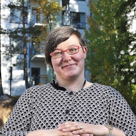 Yliopistotutkija Satu Huuhkan mukaan Suomessa puretaan rakennuksia Euroopan mittakaavassa innokkaasti, mikä ei ole ekologisesti järkevää.