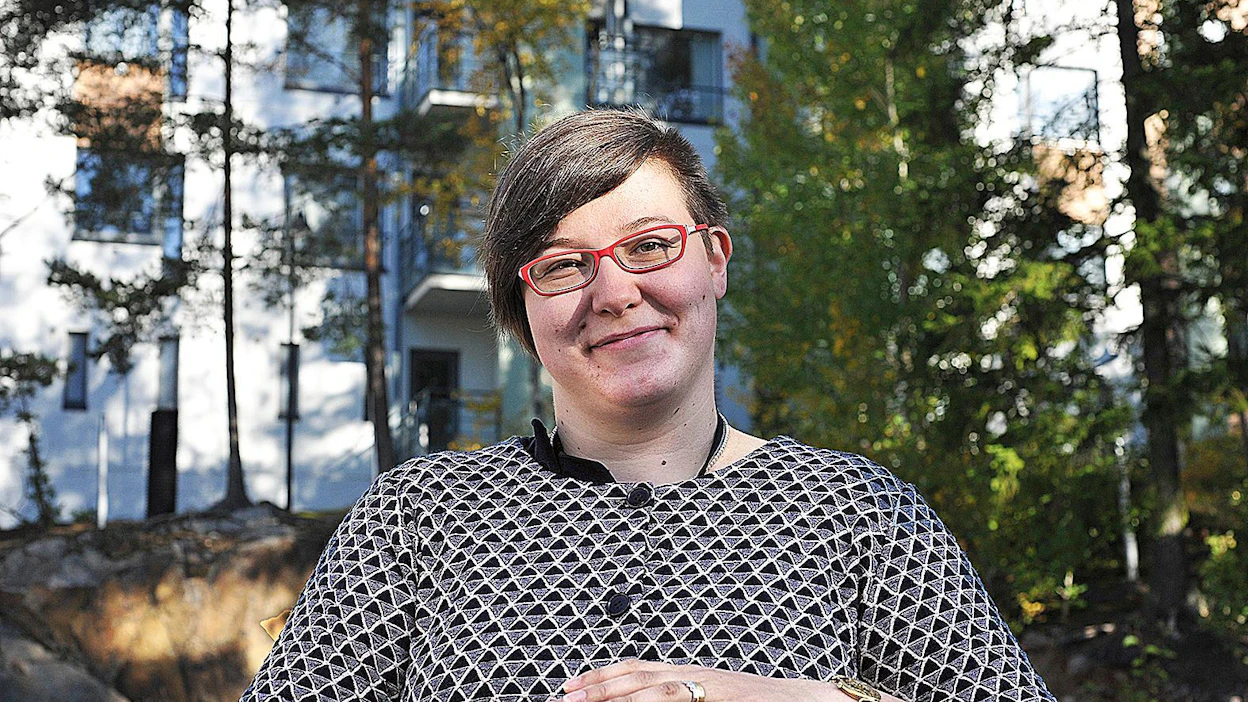 Yliopistotutkija Satu Huuhkan mukaan Suomessa puretaan rakennuksia Euroopan mittakaavassa innokkaasti, mikä ei ole ekologisesti järkevää.