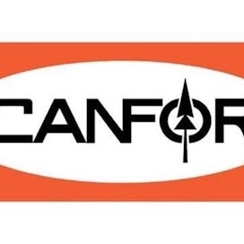 Canforin 25 sahaa Kanadassa ja Yhdysvalloissa sahaavat vuodessa noin 10 miljoonaa kuutiometriä.