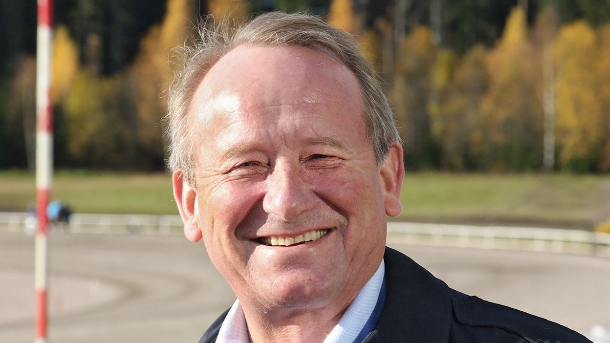 Ilmari Halinen teki elämäntyönsä raviurheilun johtotehtävissä Suomessa ja Ruotsissa.