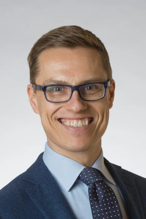 Valtiovarainministeri Alexander Stubb katsoo, että Suomen taloudessa eletään lähiviikot isojen ratkaisujen aikaa.