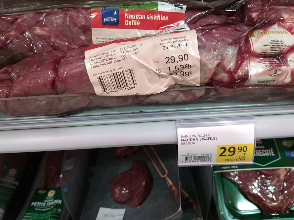 Lukijan lähettämän kuvan mukaan Siilinjärven S-marketissa myytäisiin brasilialaista sisäfilettä. Kyseessä on virhe ja liha tulee pakkausmerkinnän mukaan Paraguaysta.