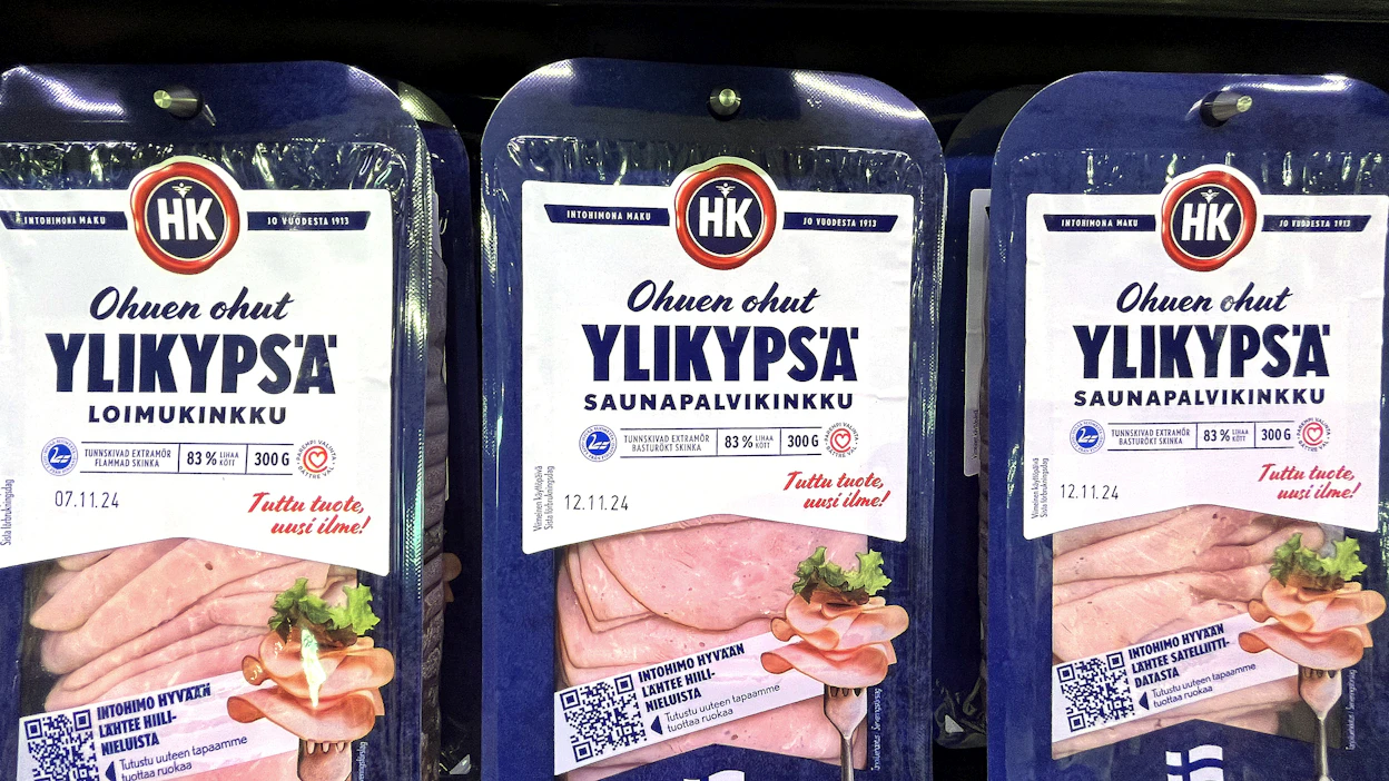 Entinen HKScan muutti nimensä HK Foodsiksi kevään yhtiökokouksessa myytyään sitä ennen Ruotsin liiketoimintonsa Lantmännenille. Kuluttajatuotteissa HK on esillä, Scan on poissa.