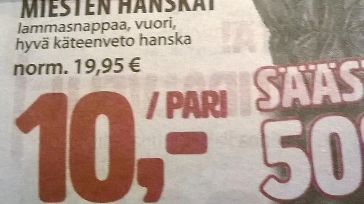MT:n lukijan lähettämä kuva Tuurin kyläkaupan mainoslehdestä, jossa mainostetaan miesten nahkahanskoja yllättävällä ominaisuudella.