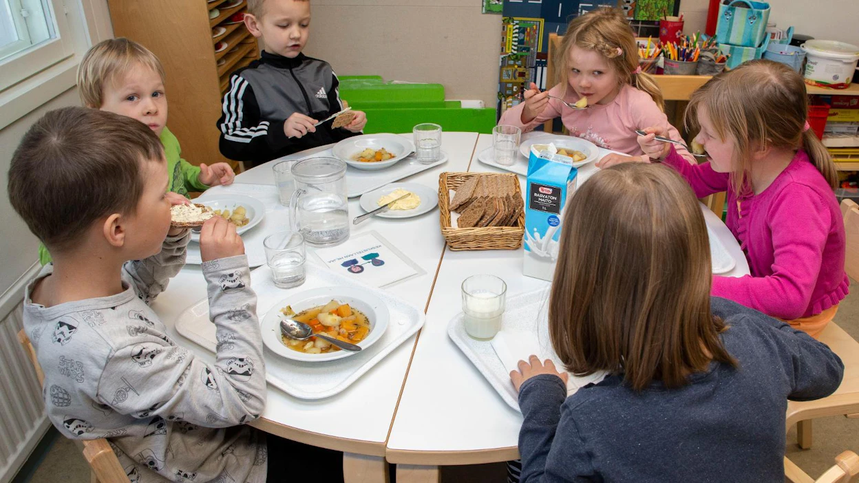 Mäntylän päiväkoti Ylämaalla oli yksi Luontoaskel hyvinvointiin -toimintamallin kokeilijoista.