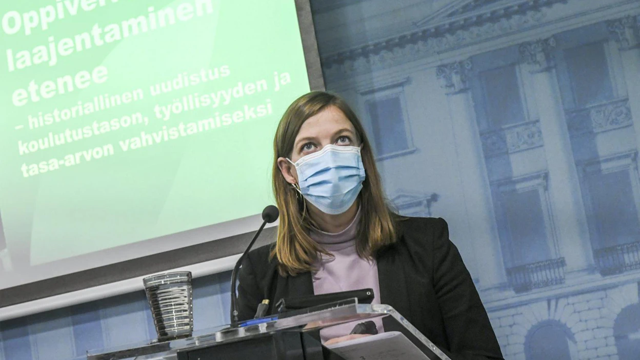 Opetusministeri Li Anderssonin esittelemän lakiesityksen mukaan oppivelvollisuus päättyisi vasta, kun nuori täyttää 18 vuotta tai suorittaa toisen asteen tutkinnon.