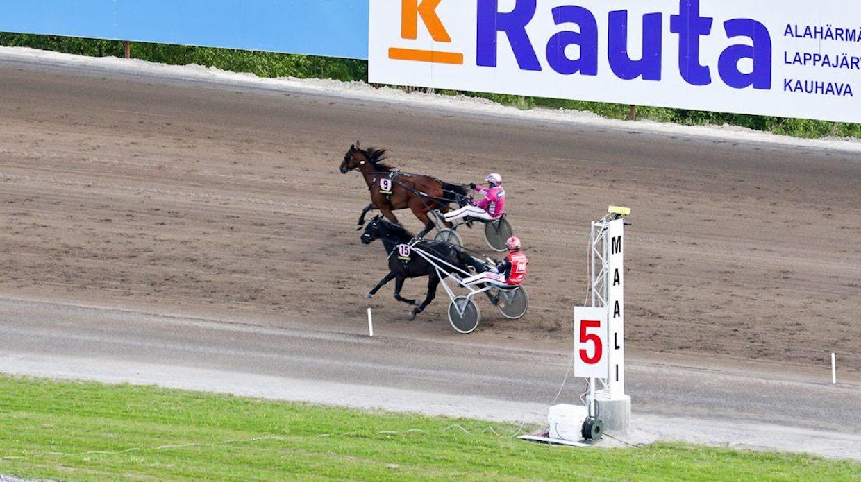 Takasuoran maalipaalu oli 500 metrin paalun kohdilla. Kuva: Anu Leppänen