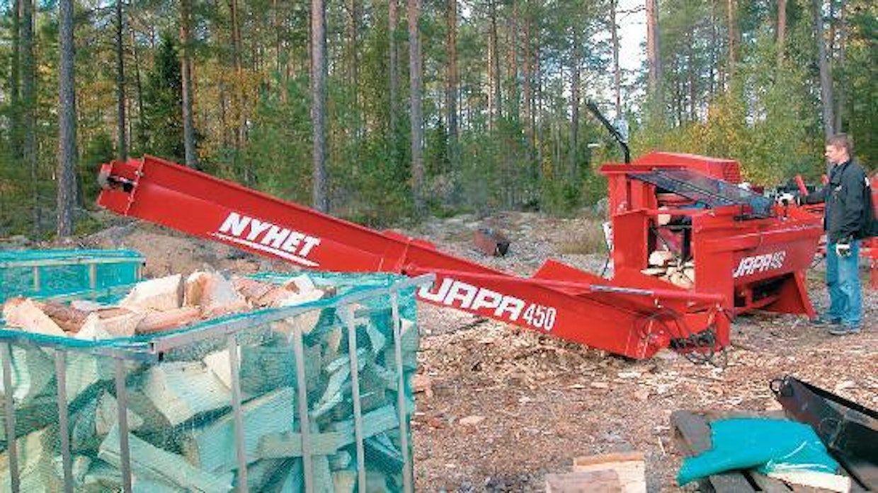 Japa 450 ‑klapikone on uutuustuote, jolla tähdätään Keski-Euroopan markkinoille.