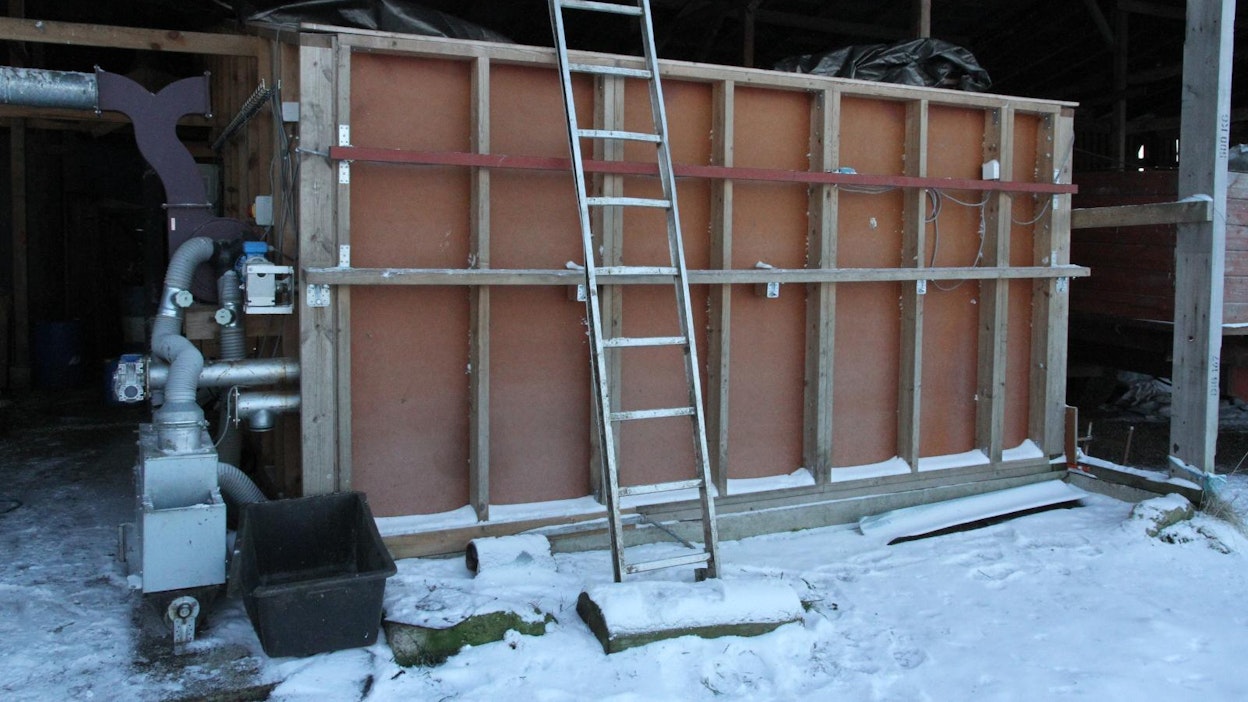 Viljakas-kuivurin kantavat rakenteet on tehty puusta.