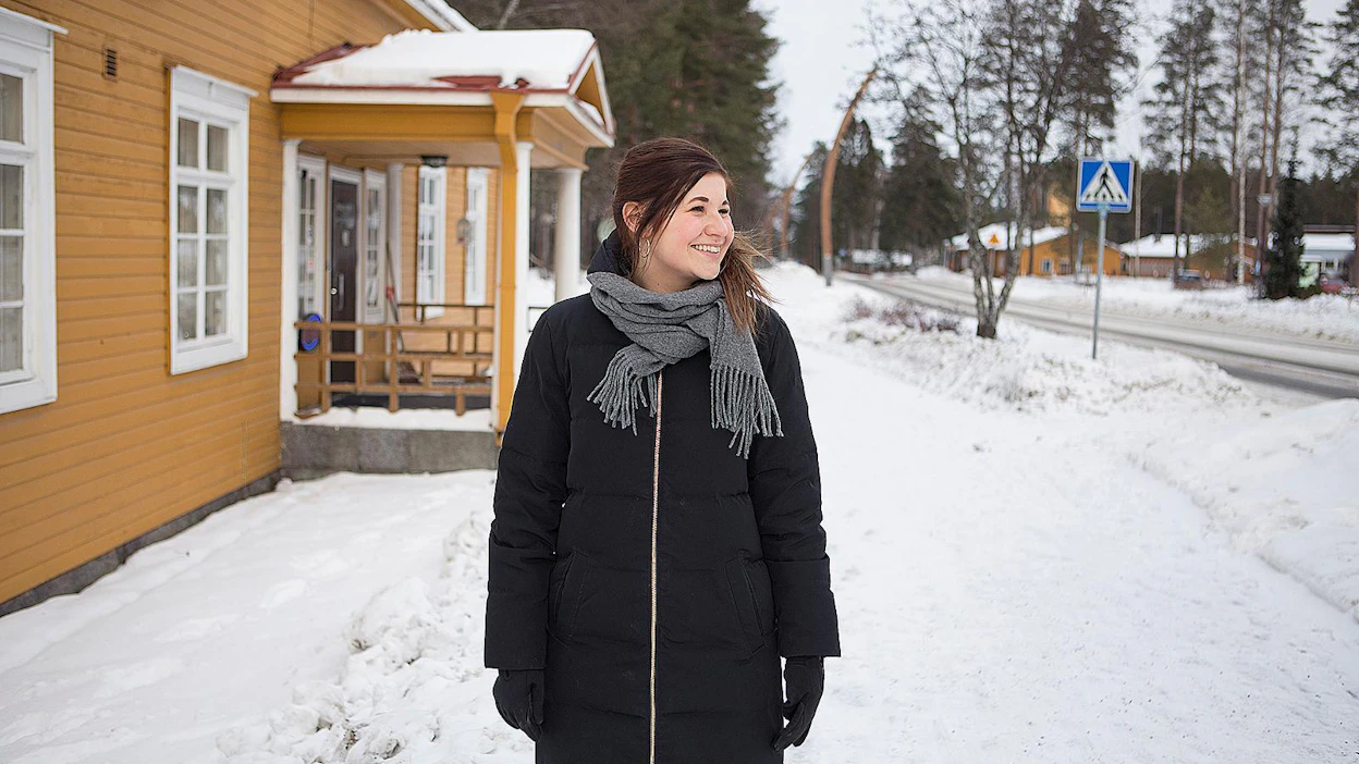 Helena Vuopionperä-Kovanen pitää myönteisenä sitä, että nuoret naiset pyrkivät ja tulevat valituiksi kuntien johtotehtäviin.