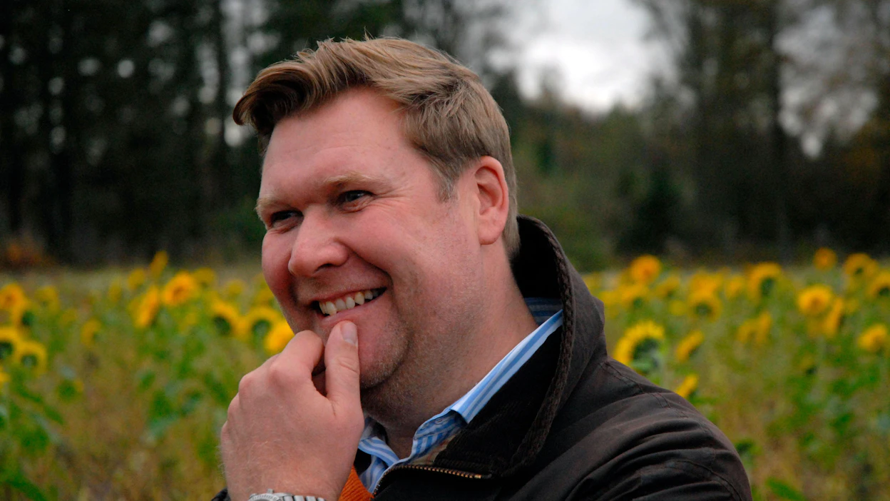 ”Pahin rikka-aalto on syytä torjua mekaanisesti alkukeväästä”, Sebastian Sohlberg sanoo.
