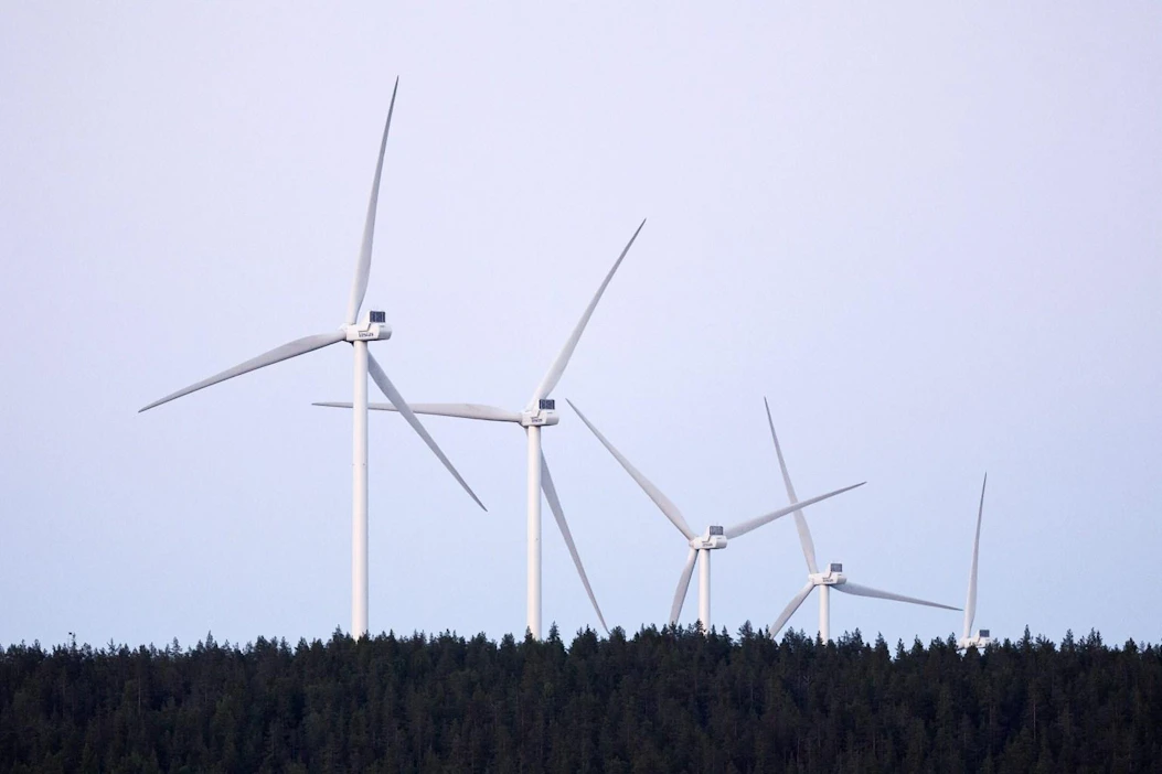 Metsähallituksen mailla on nykyisin 91 tuulivoimalaa, joiden yhteenlaskettu teho on 250 megawattia, Uutissuomalainen kertoo. LEHTIKUVA / RONI REKOMAA