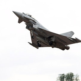 Ensimmäisenä vuorossa olevan yhteiseurooppalaisen Eurofighter Typhoonin testaus alkaa 9. tammikuuta. LEHTIKUVA / RONI REKOMAA