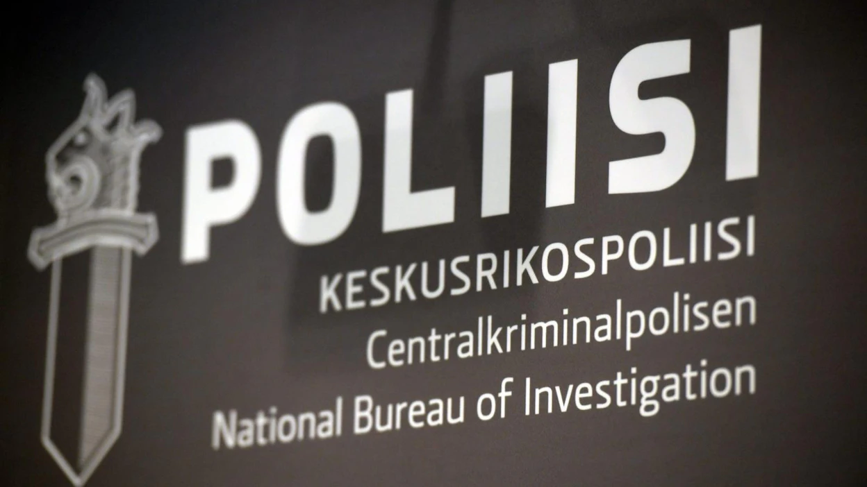 Keskusrikospoliisin mukaan esitutkinta on edennyt. Rikosnimike koveni murhan yritykseksi tapahtumien kulkuun liittyvien yksityiskohtien vuoksi. LEHTIKUVA / HEIKKI SAUKKOMAA