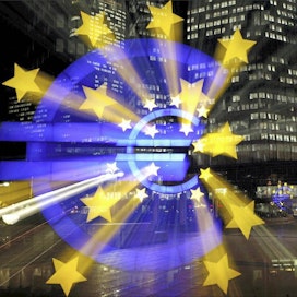 Euroalueen toimintaa halutaan parantaa yhteisvastuulla ja tiukemmilla säännöillä. KAI PFAFFENBACH/lehtikuva/reuters