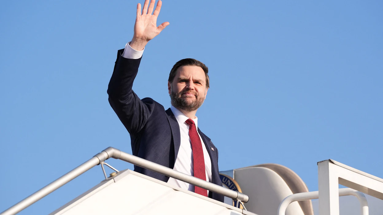 Yhdysvaltain delegaatiota Pakistanissa johtanut varapresidentti J. D. Vance lähti maasta varhain sunnuntaina neuvotteluiden epäonnistuttua. AFP/LEHTIKUVA.