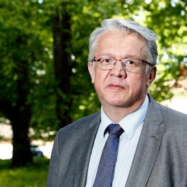 Juha Rehula on vaikuttanut kotiseutunsa raviradan Jokimaan hallituksessa. Hän omistaa tällä hetkellä osuudet kahdesta kimpparavurista.